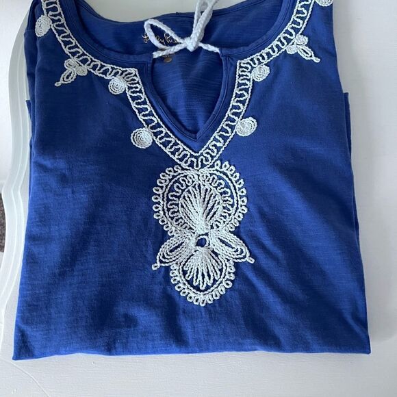 Lilly Pulitzer embroidered Top - Picture 3 of 4